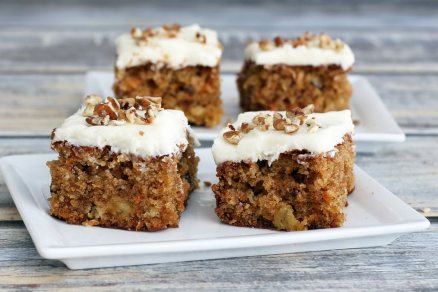 Delicious Sugarless, Flourless Carrot Coconut Cake